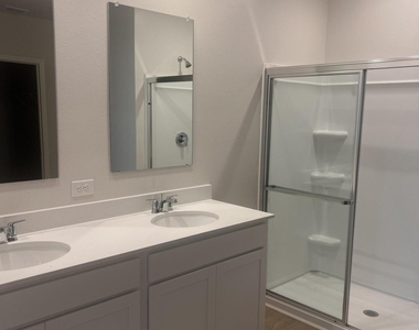 1684 Garabaldi Circle Se - Photo Thumbnail 10