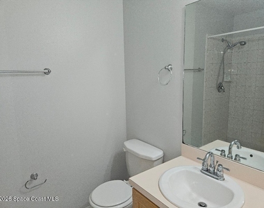 911 Wood Creek Drive - Photo Thumbnail 14