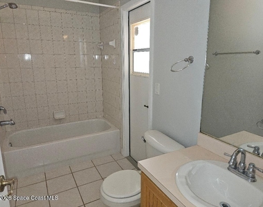 911 Wood Creek Drive - Photo Thumbnail 13