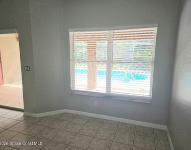 911 Wood Creek Drive - Photo Thumbnail 3