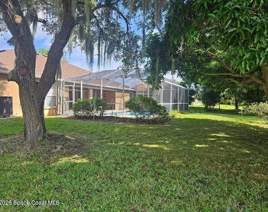 911 Wood Creek Drive - Photo Thumbnail 24