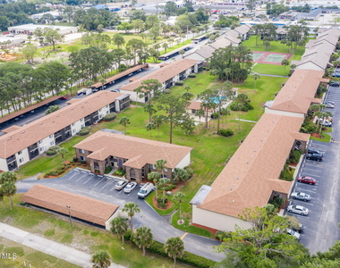 1515 Huntington Lane - Photo Thumbnail 2