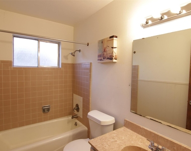 8419 Roos Road - Photo Thumbnail 16