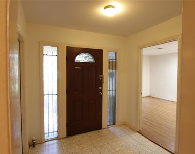 8419 Roos Road - Photo Thumbnail 3