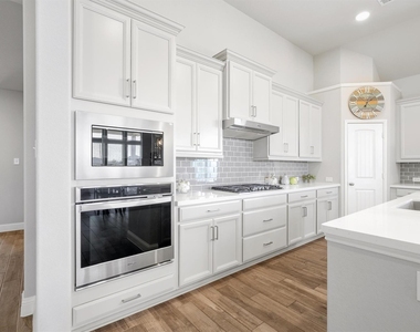 9034 Japonica Drive - Photo Thumbnail 11