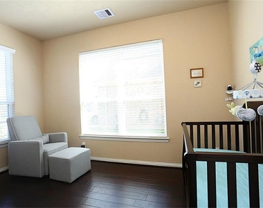 2710 Diamond Vista Lane - Photo Thumbnail 3