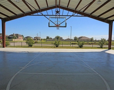 2710 Diamond Vista Lane - Photo Thumbnail 31