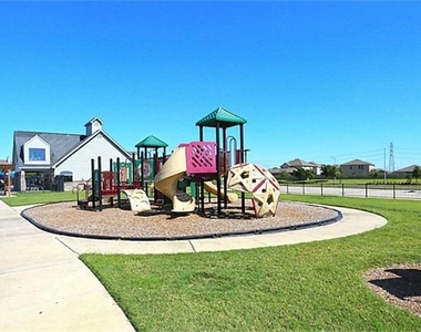 2710 Diamond Vista Lane - Photo Thumbnail 30
