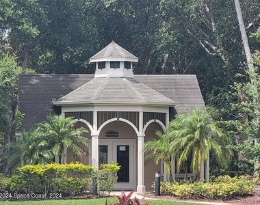 7667 N Wickham Road - Photo Thumbnail 16