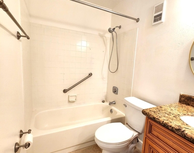 7667 N Wickham Road - Photo Thumbnail 11