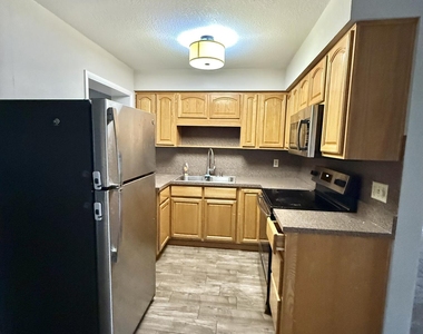 974 Poinsetta Street - Photo Thumbnail 3
