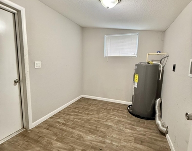 974 Poinsetta Street - Photo Thumbnail 13