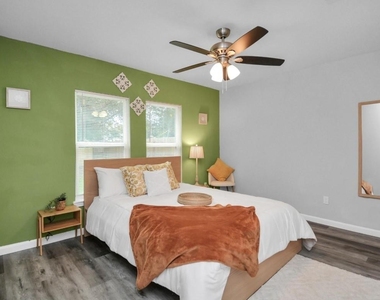 5410 Bataan Road - Photo Thumbnail 8
