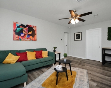 5410 Bataan Road - Photo Thumbnail 2