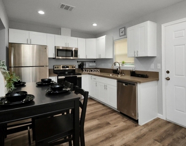 5410 Bataan Road - Photo Thumbnail 6