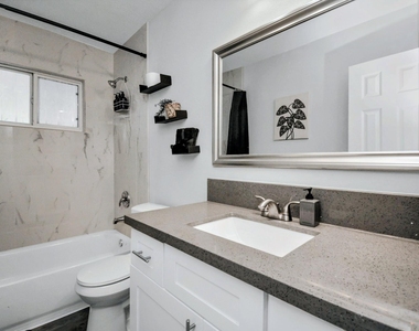 5410 Bataan Road - Photo Thumbnail 4