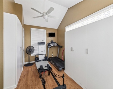 3226 Milburn Street - Photo Thumbnail 17
