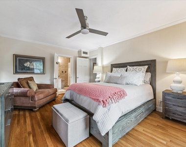 3226 Milburn Street - Photo Thumbnail 4