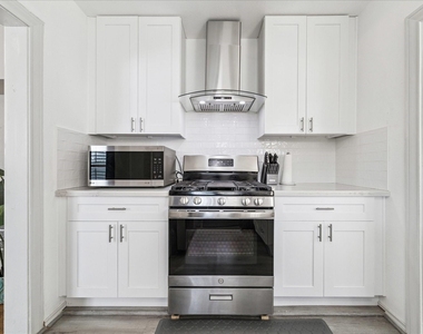 3226 Milburn Street - Photo Thumbnail 24