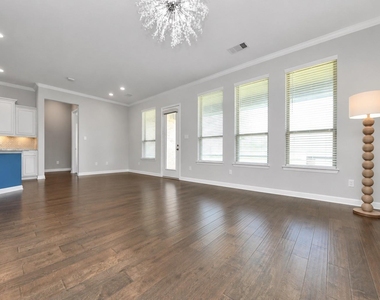 3615 Pasteur Lane - Photo Thumbnail 8