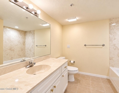 768 Lago Drive - Photo Thumbnail 5
