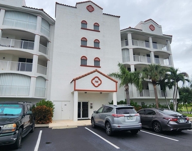 768 Lago Drive - Photo Thumbnail 8