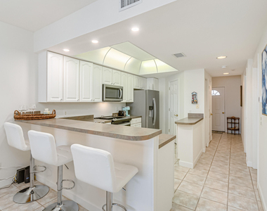 50 11th Avenue - Photo Thumbnail 15