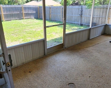 924 Kings Post Road - Photo Thumbnail 21