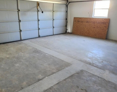 924 Kings Post Road - Photo Thumbnail 11