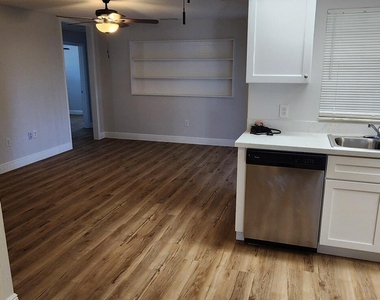 924 Kings Post Road - Photo Thumbnail 10