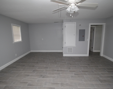 943 Dateland Road Se - Photo Thumbnail 5