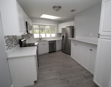 943 Dateland Road Se - Photo Thumbnail 1