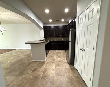 8415 Sunset Loch Drive - Photo Thumbnail 14