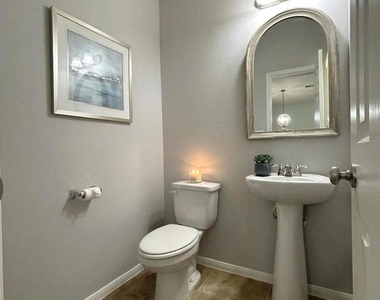 8415 Sunset Loch Drive - Photo Thumbnail 8