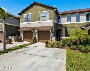 1320 Lara Circle - Photo Thumbnail 1
