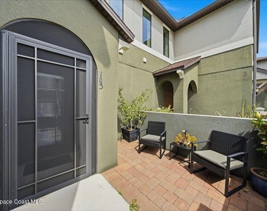 1320 Lara Circle - Photo Thumbnail 3