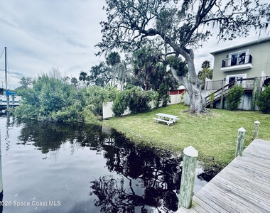 823 Paddleboard Court - Photo Thumbnail 28
