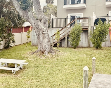 823 Paddleboard Court - Photo Thumbnail 27
