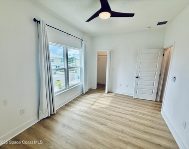 823 Paddleboard Court - Photo Thumbnail 46