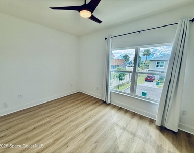 823 Paddleboard Court - Photo Thumbnail 45
