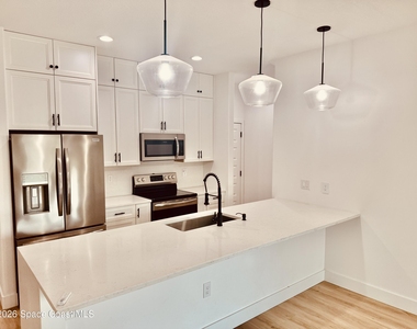 823 Paddleboard Court - Photo Thumbnail 8