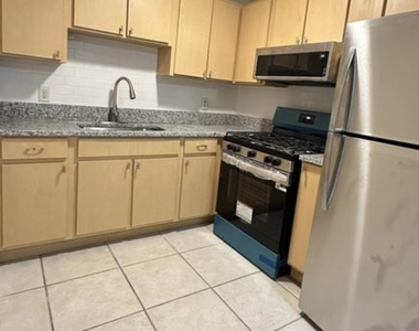 3204 Pecan Street - Photo Thumbnail 12