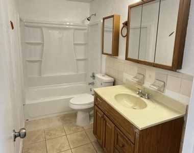 3204 Pecan Street - Photo Thumbnail 6