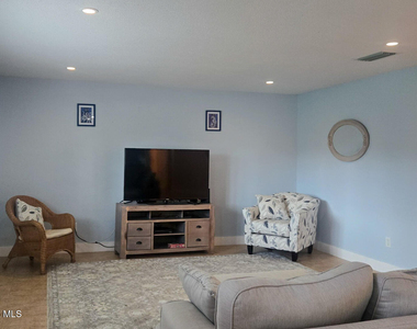 2706 Kumquat Drive - Photo Thumbnail 6