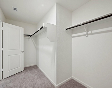 7807 Laurel Gem Drive - Photo Thumbnail 6