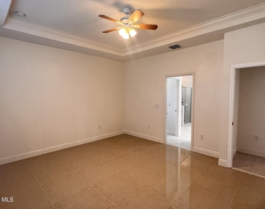 260 De Castro Avenue Se - Photo Thumbnail 19