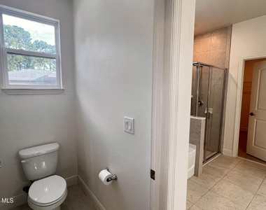 260 De Castro Avenue Se - Photo Thumbnail 18