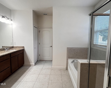 260 De Castro Avenue Se - Photo Thumbnail 20