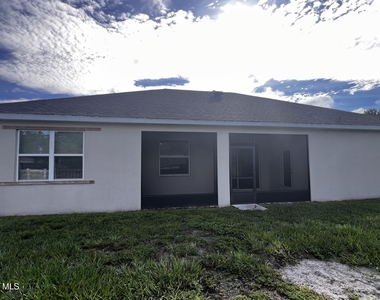 260 De Castro Avenue Se - Photo Thumbnail 36