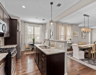 1314 W 21st Street - Photo Thumbnail 17